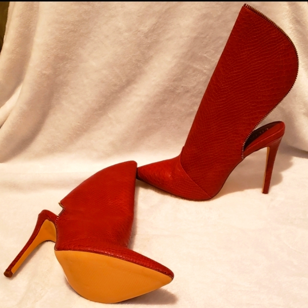 ISO Liliana Selina-21 heeled mule boots